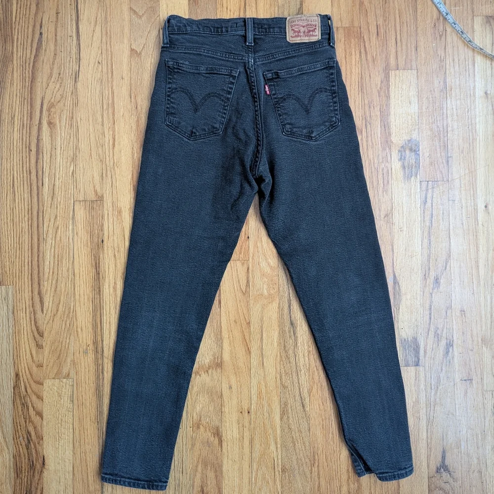 Levi's Wedgie Skinny Black Jeans